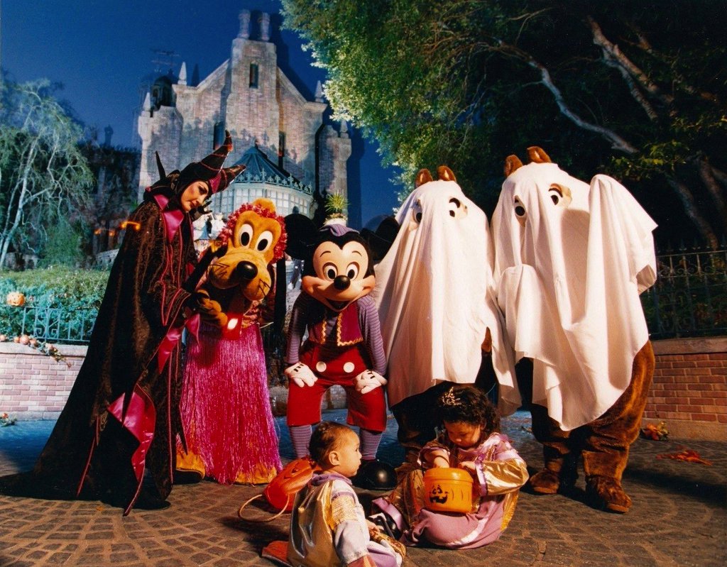LBVHistory's tweet photo. Happy Halloween! https://t.co/J9lkzfZsyt