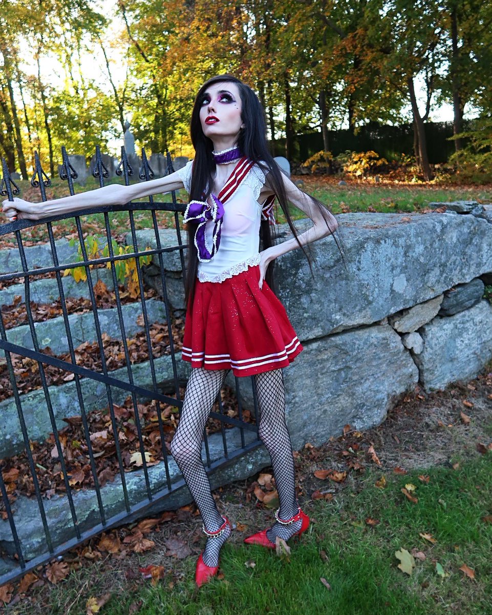 Eugenia Cooney tweet media