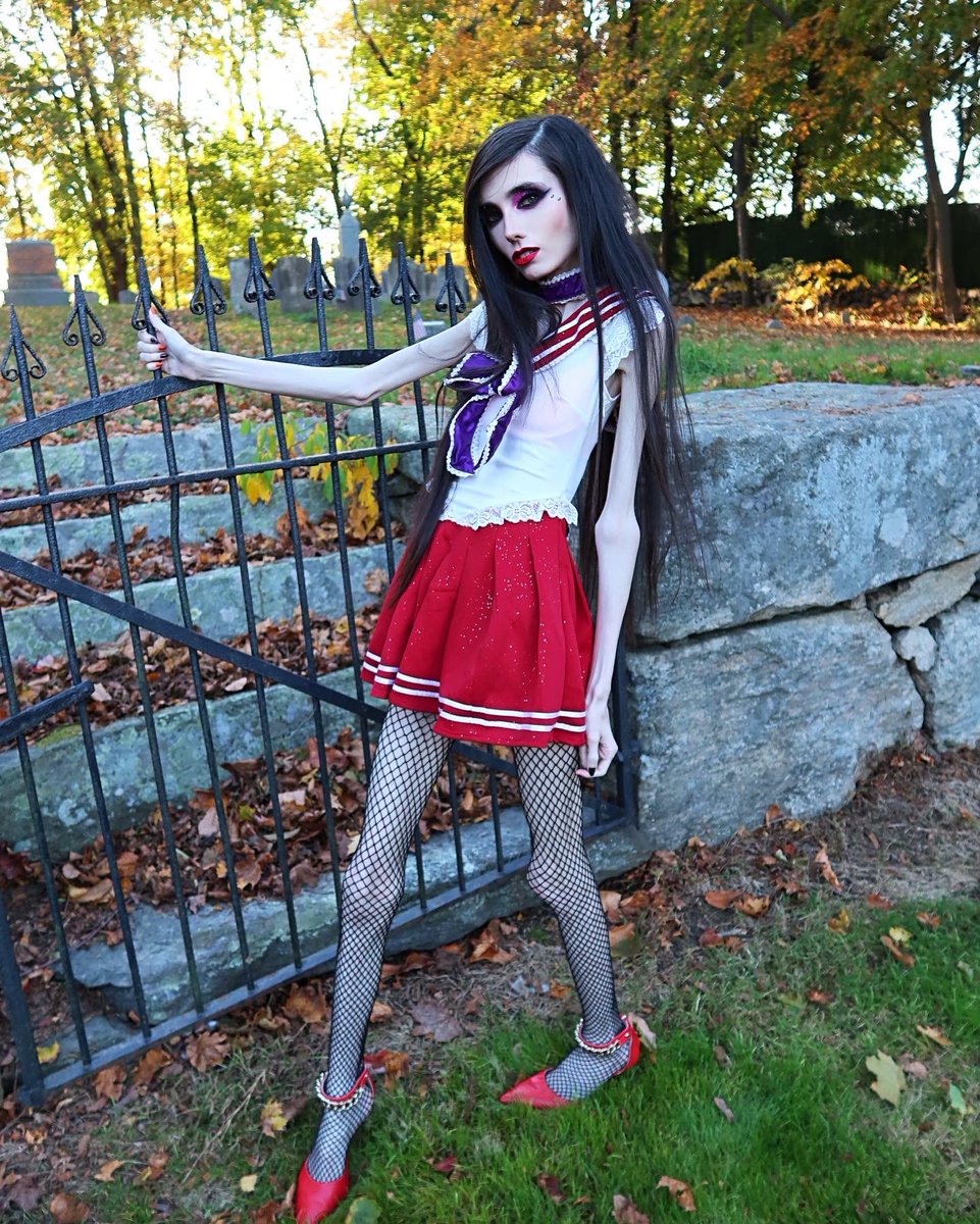 Eugenia Cooney tweet media