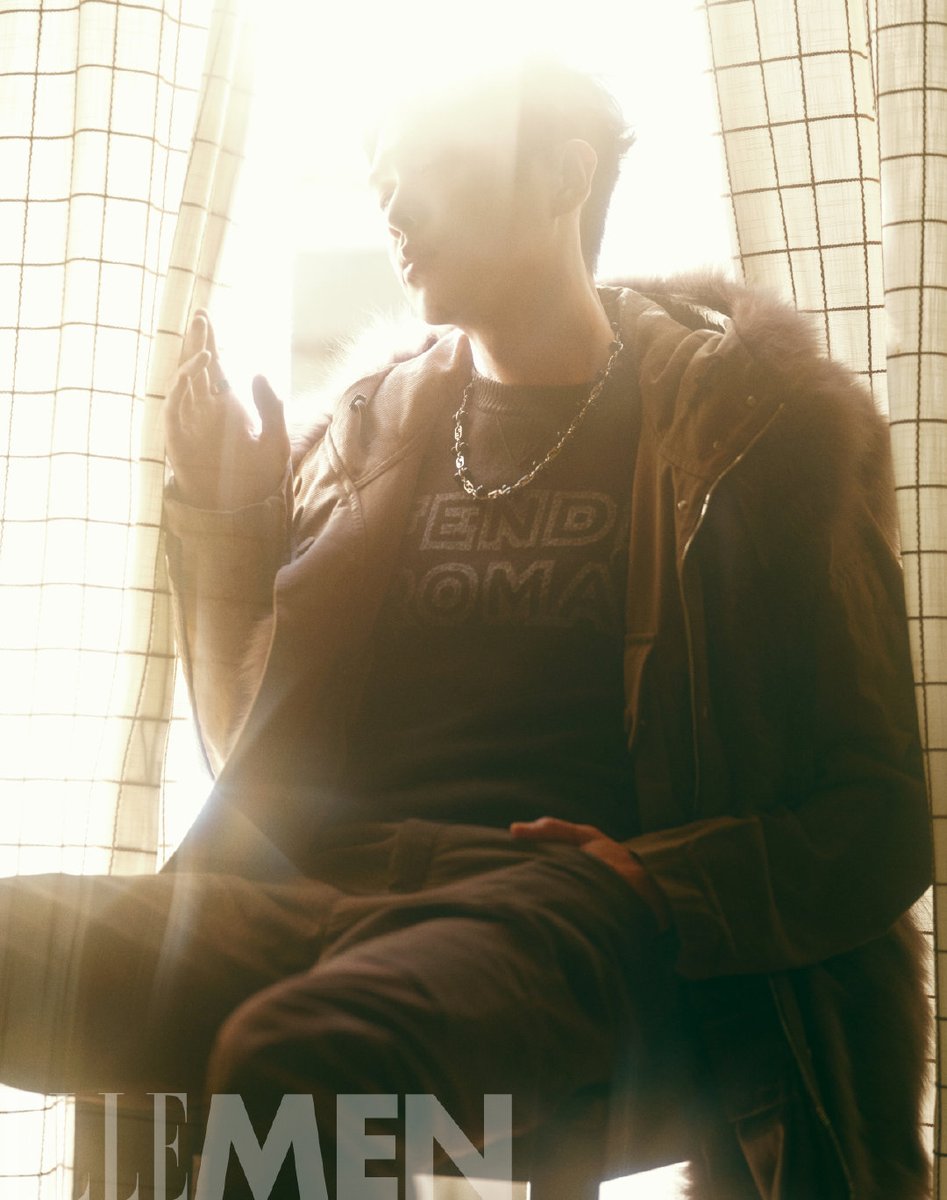 dramaskfan's tweet photo. #ZhangRuoYun para ELLEMEN - edição de Novembro/22.
#张若昀 #SwordSnowStride #TheFatedGeneral #JoyOfLife #InsectsAwaken #TheEvolutionOfOurLove #NovolandTheCastleInTheSky #LegendOfNineTailsFox #Intouchable #cdrama #dorama https://t.co/sN2RdDggmX
