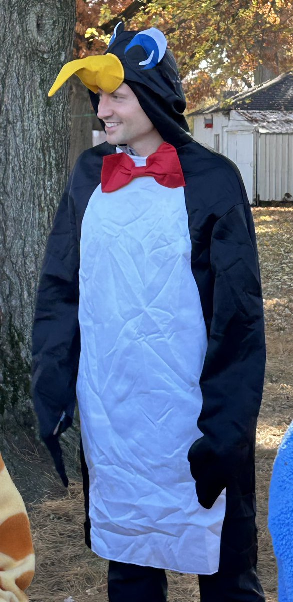 Happy Halloween! 
I spy…a jellyfish, a mermaid, Michael Jackson, and a penguin!
Hey Shepard Stars- be safe tonight!
<a href="/NorthScottASES/">Alan Shepard Elementary</a> 
<a href="/NorthScottCSD/">North Scott Schools</a>