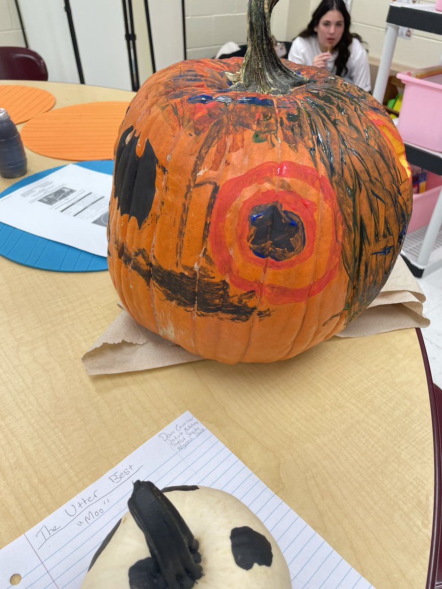 EFHSTribe's tweet photo. It's time to vote for your favorite pumpkin!! Like and comment on your fav!!
Pumpkin one: The Superheros https://t.co/VivbFPckld