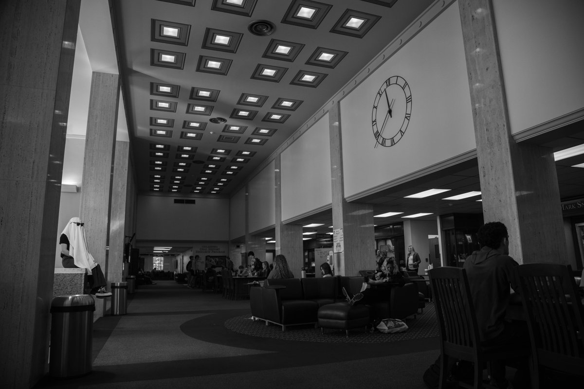 OkStateLibrary's tweet photo. I hate it when I'm people watching in the library and the people watch back. #EdmonLowZone https://t.co/DjVl4oKTbl
