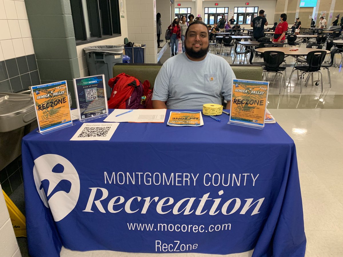 MoCoRec's tweet photo. 50 teens from @SenecaValleyHS joined #MoCoRec today as we launched our #RecZone program. 

One teen said, “We need this in our community, I’m glad Rec Zone is here.” Teens enjoyed connecting with staff, playing table and video games, Halloween cookie decorating, raffles and a DJ. https://t.co/JQjwylNrG0