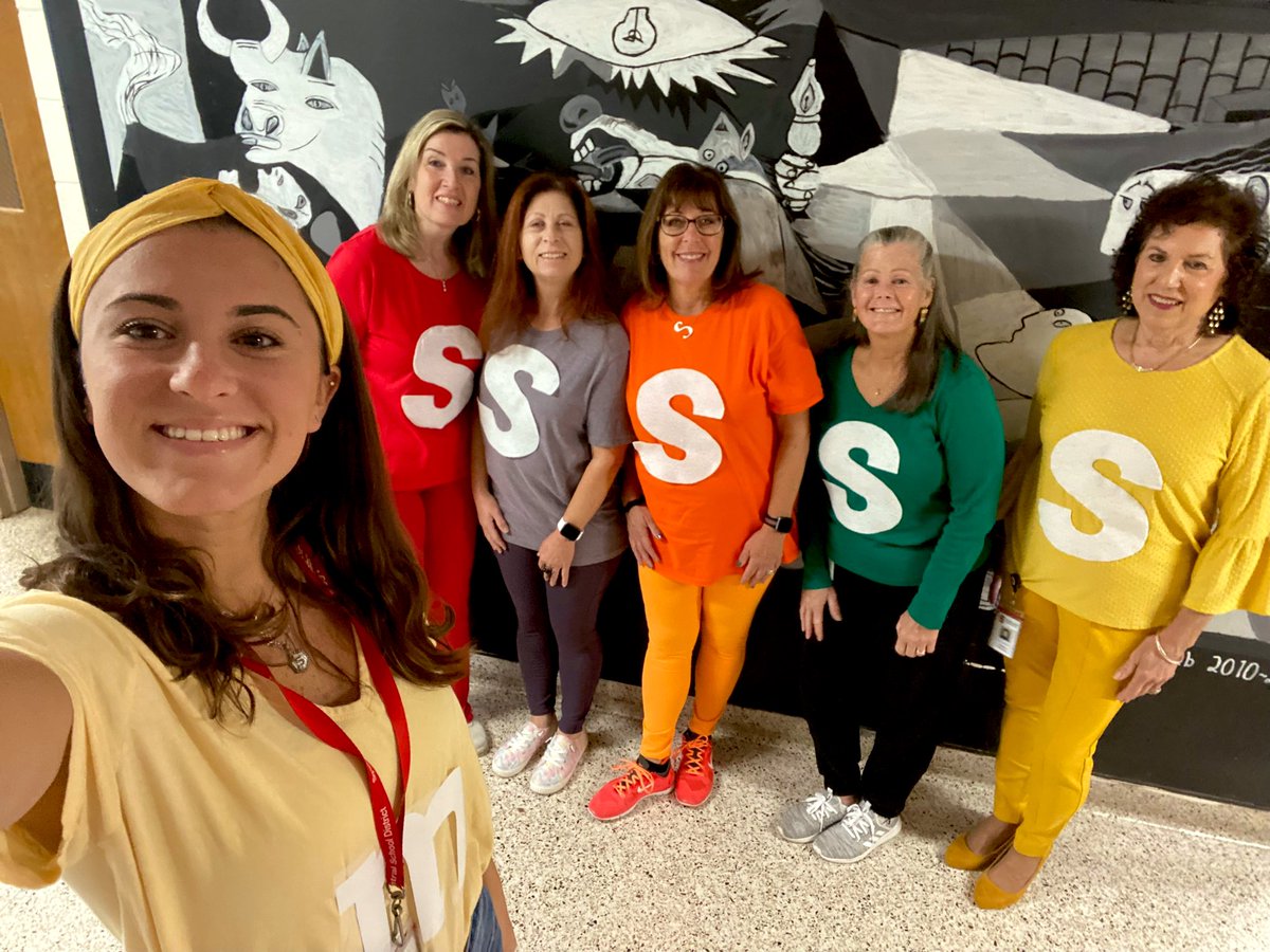 Hope everyone had a fa-BOO-lous day👻HBT sure did🎃 <a href="/syostrong/">Syosset Central School District</a> #WeAreSyosset  #SyoStrong