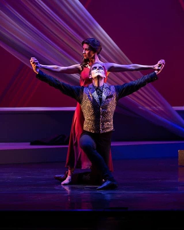 Opera Santa Barbara tweet media