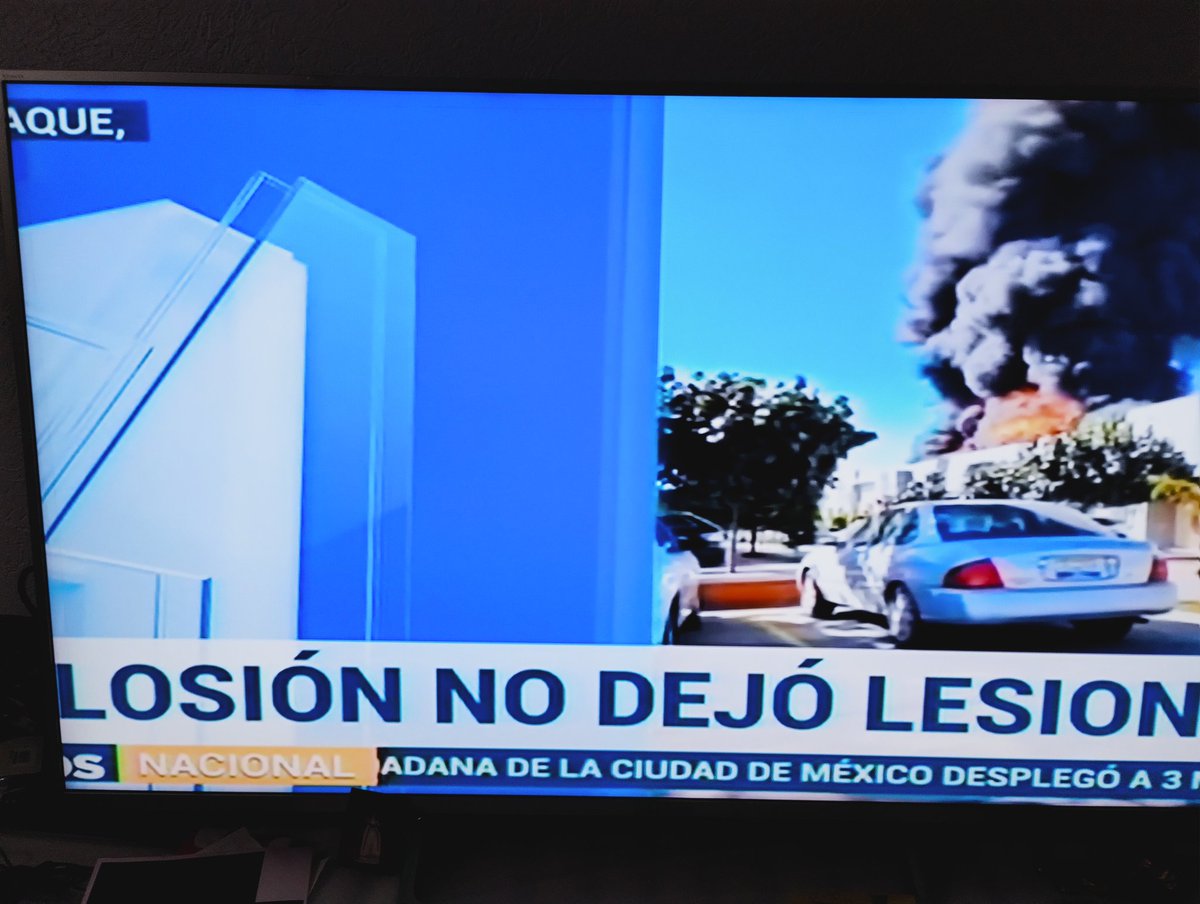 guajedave's tweet photo. @Azteca @AztecaUNO desde el sábado no sé qué le hicieron a su imagen pero se ve como si tuviera zoom y se ven cortadas las esquinas. Como que no está bien ajustado el espectro o no sé pero hoy lunes sigue igual. Les dejo imagen mientras veo @HMeridiano vean las esquinas. https://t.co/pGUMgU5nGK