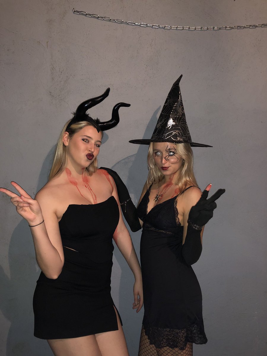 VicVanhulle's tweet photo. “In girl world, halloween is the one night a  year when a girl can dress as a total slut and no other girls can say anything about it ~ MG” https://t.co/PEh50XXkFP