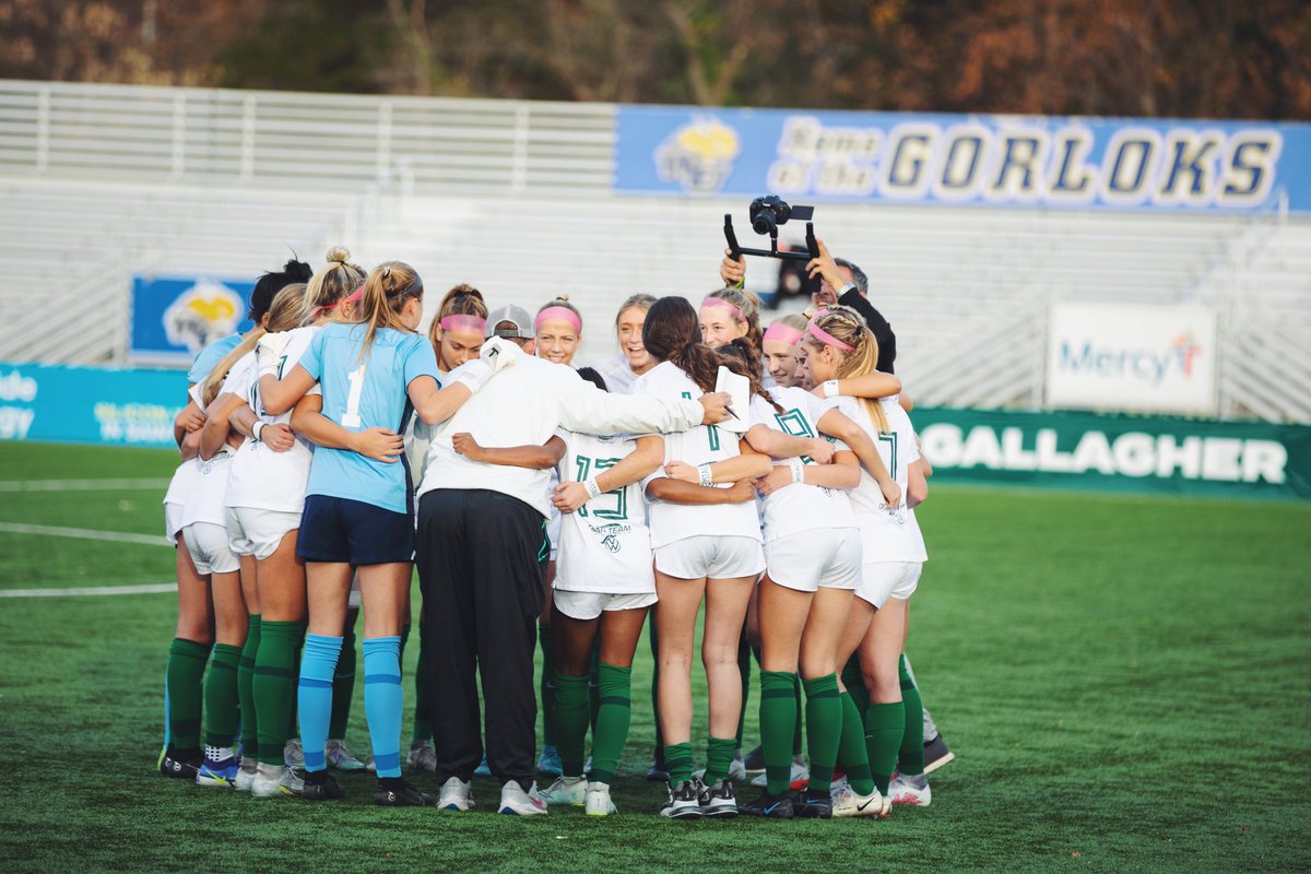 seppilauren's tweet photo. An absolutely INCREDIBLE NIGHT🥳 Thank you so much to our amazing club, @SLSGsoccer and everyone who helped put on this celebration! Truly a memory to last a lifetime❤️ We’re not done yet!!!!! #MfTourPt2 https://t.co/uX3JkrevQw