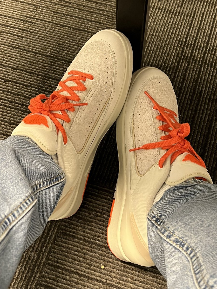 Askyomomma1's tweet photo. Good afternoon, My #KOTD are Also my New #Astros Kicks!! #Retro2 #TeamOnly
#LevelUp https://t.co/9uLERXk7xY