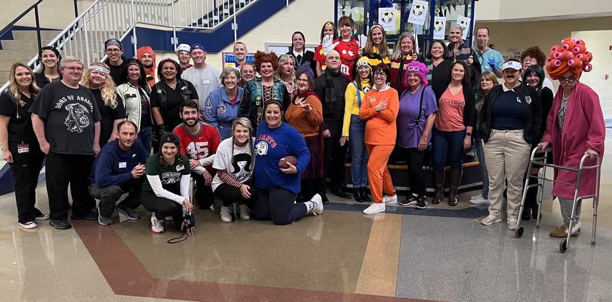 mrs_samfrye's tweet photo. HAPPY HALLOWEEN FROM THE MHS STAFF 🖤🧡🎃👻 #thriveinthehive @MHornets1 @MonroeLSD https://t.co/JpLXGSgdnk