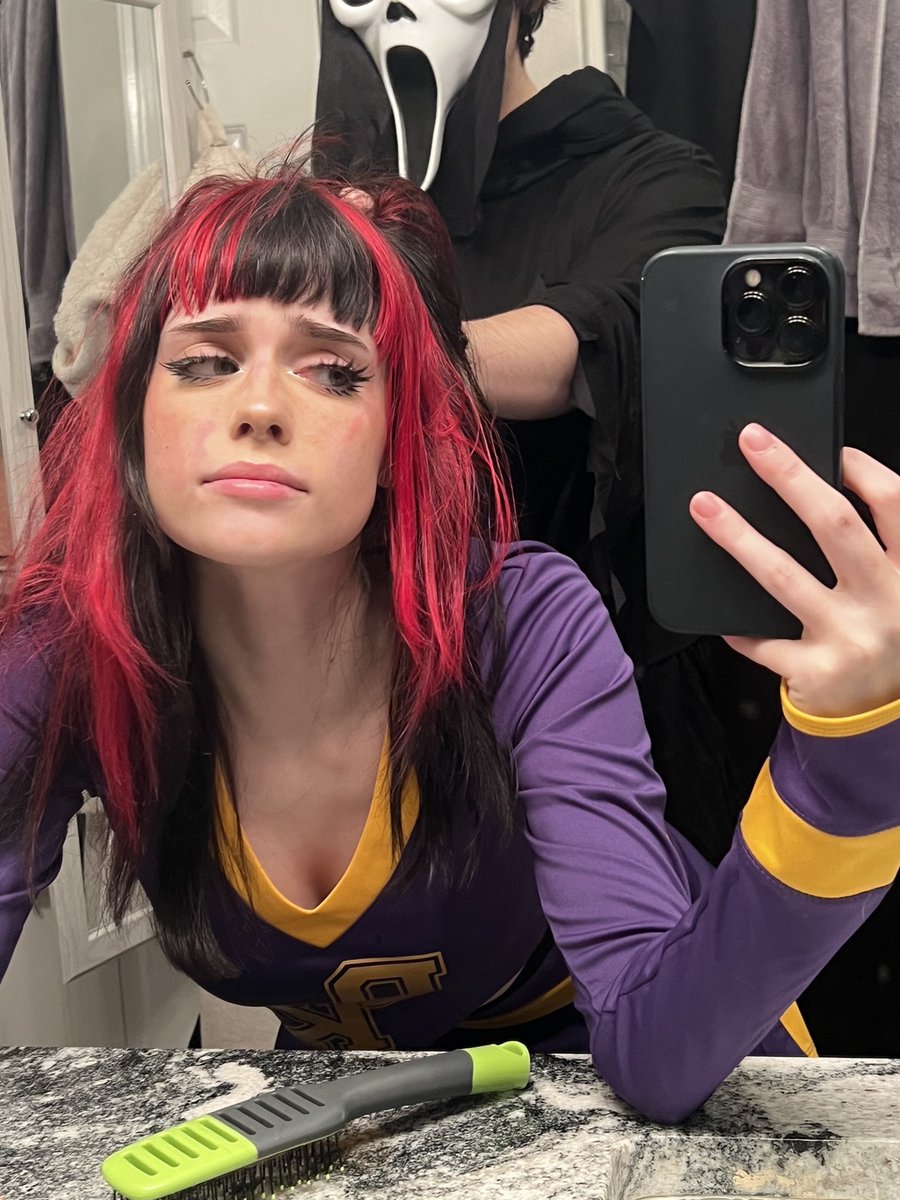 soogz1's tweet photo. sending this vid out tonight! 35% off today only <3
https://t.co/1Tus6Eo731 https://t.co/tlqnTIwBsN