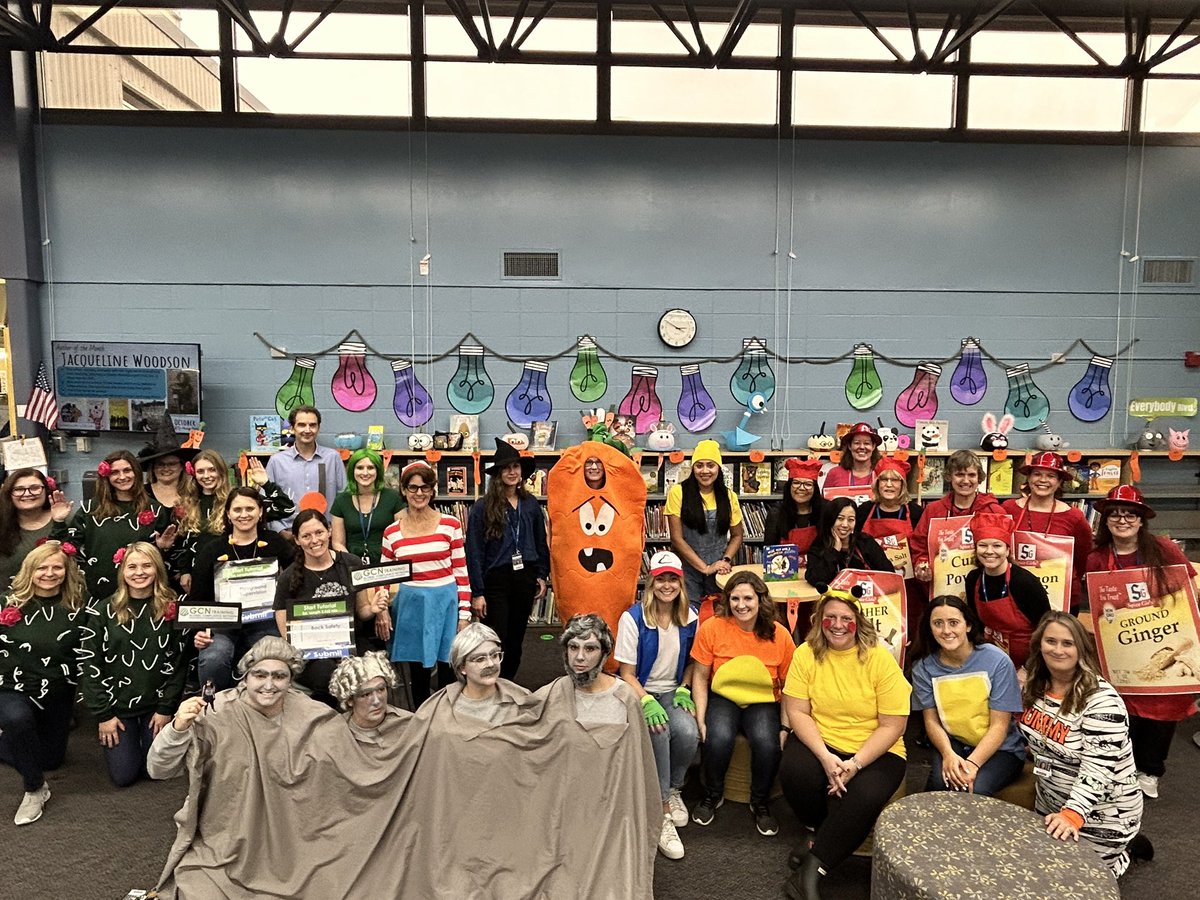 PROWLinClow's tweet image. Absolutely fa-boo-lous costumes @Maplebrook_203!