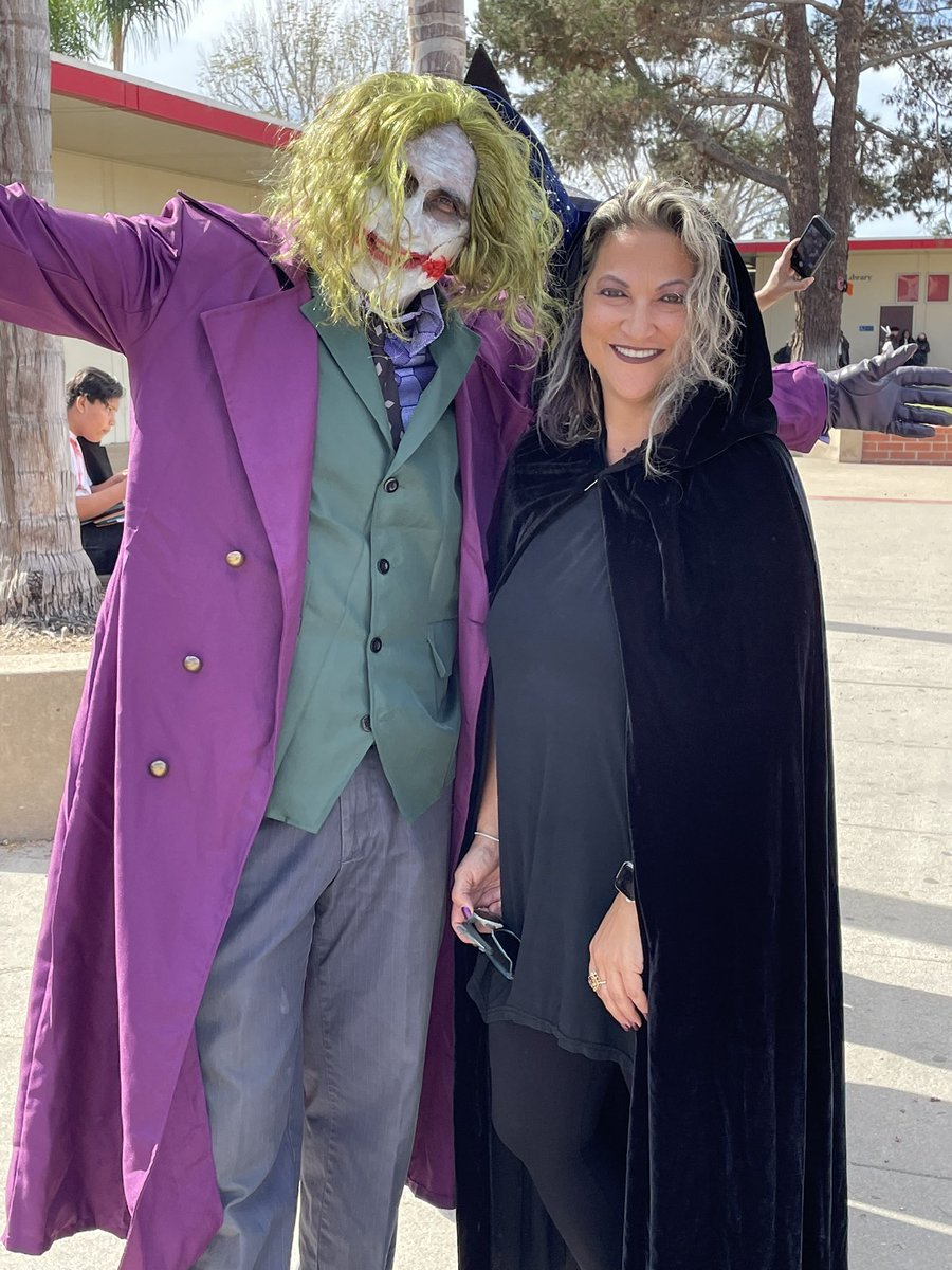 More MIT Halloween pics- Middle Schoolers passing out candy to the little a at their lunchtime parade! <a href="/MoureDeborah/">Deborah Moure</a> <a href="/mcfaddenscots/">Ignacio Muniz</a>