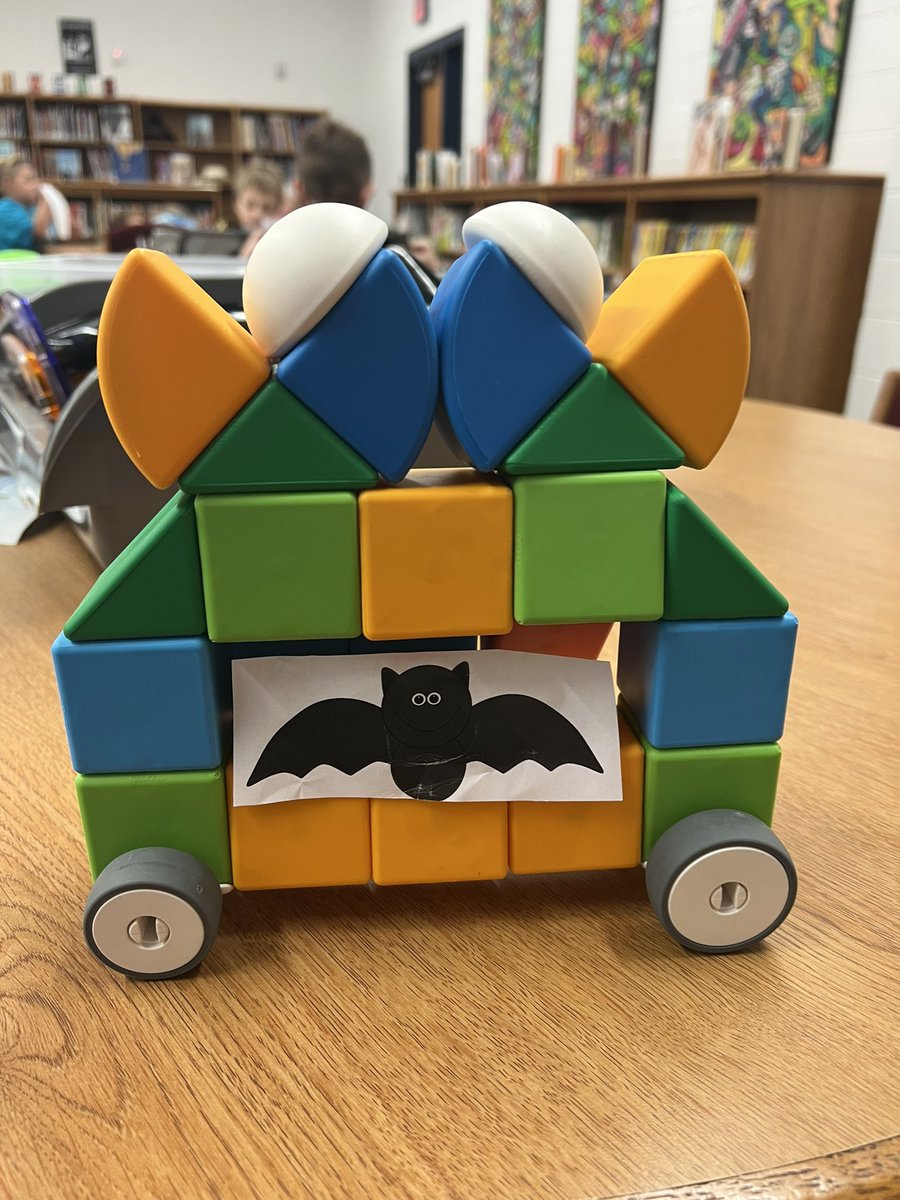 ToriDennie's tweet photo. I dressed as the old lady in There Was An Old Lady Who Swallowed a Bat for our storybook parade! We watched live bat cams, built bat caves, and created bat comics using some great designs from @Jarrett_Lerner! #TylerISDlibraries #library @OwensTylerISD https://t.co/vXEc2Q4oPS