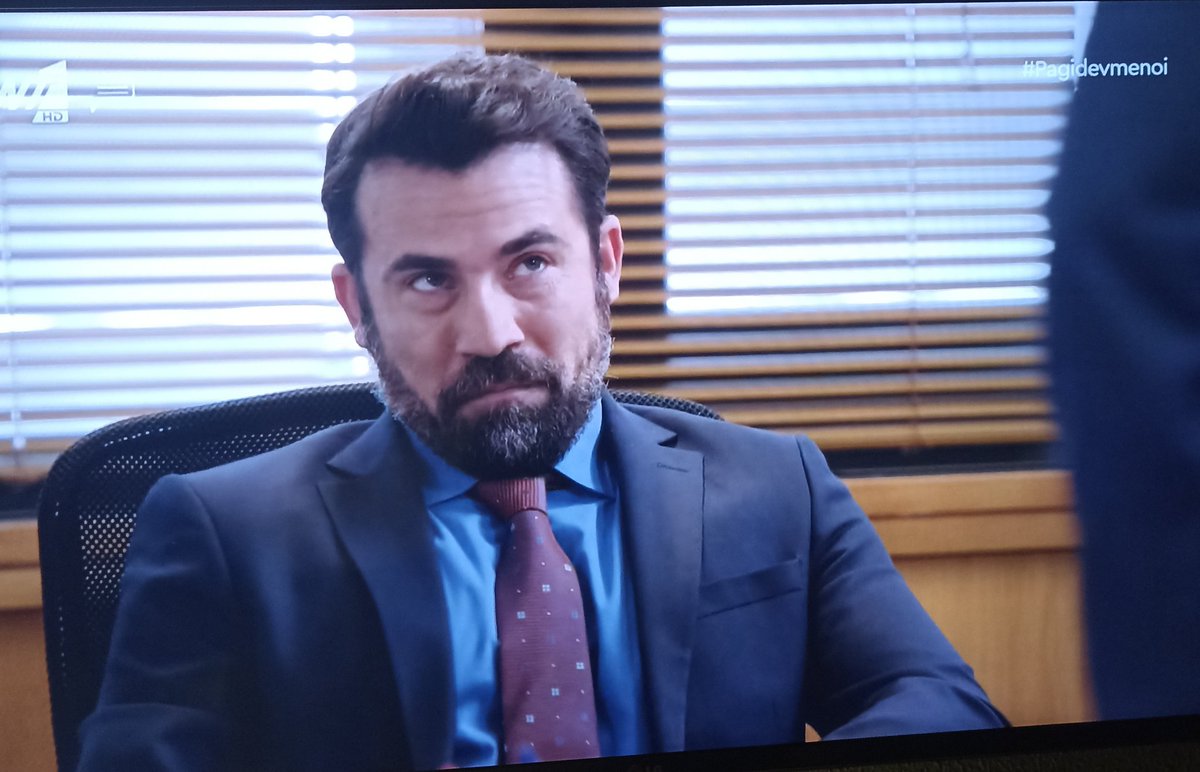 dragantarlats's tweet photo. - είσαι ο μόνος που μπορείς να μου δώσεις άλλοθι ...
- ξέχασε το!!! 
- γιατί;;;
- γιατί μ' έχει αγαπήσει τρέλα το Τουίτερ , δεν πρόκειται τώρα να το χαλάσω τώρα ...
#Pagidevmenoi https://t.co/JrQkAiFn5U