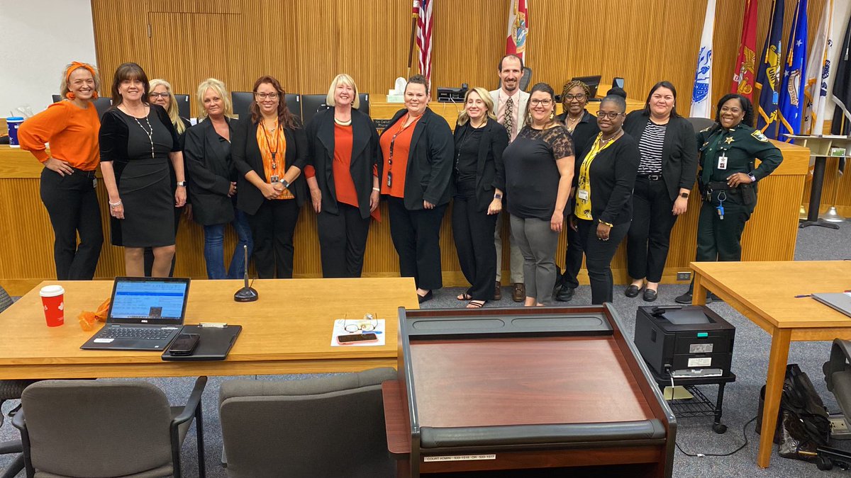 SWFLCourts's tweet photo. Happy Halloween from us and our Lee County Drug Court Team!! 🎃👻
#SWFL #swflcourts #problemsolvingcourts #drugcourtswork #flcourts https://t.co/fMb8c00eXo