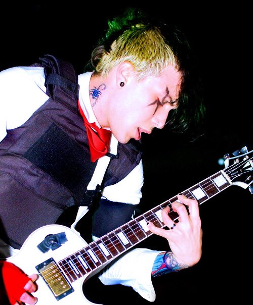 Happy birthday frank iero  