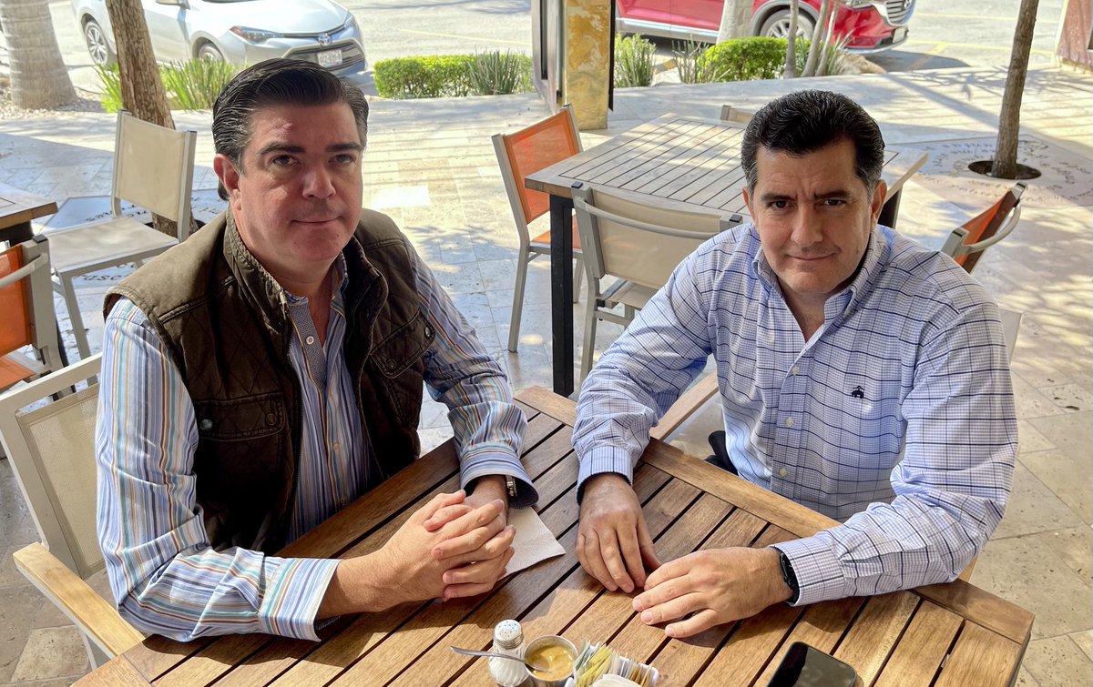 Me reuní con el Presidente del Colegio de Notarios de Torreón, Lic. Jacinto Faya Rodríguez. Entre otros temas de interés, abordamos la acción de inconstitucionalidad promovida por la ⁦<a href="/CDHEC/">CDHEC</a>⁩ en contra del acto legislativo que modifica el Código Civil de Coahuila.