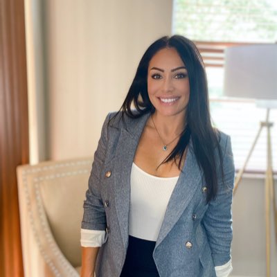 MelMarConsult's tweet photo. #NewProfilePic 

Back on Twitter! https://t.co/XcaLw4JUjZ