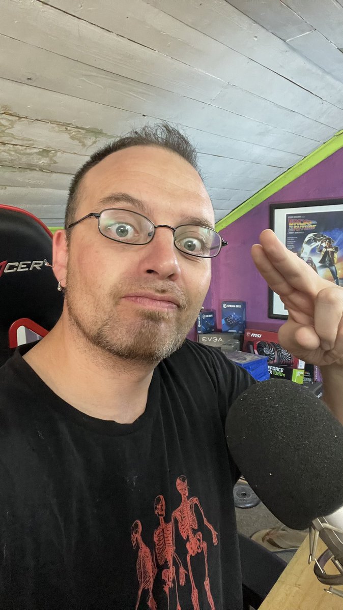 irondrolex's tweet photo. Lunes feriado pero aki estamos “live”!! | Let’s rock 🎸🎸
⬇️Apoya el canal aqui ⬇️
https://t.co/EPBvx8xGbi
#stream #twitch #twitchstream #Fortnite #twitchstreamer #twitchtv #twitchchile #streaming #arockandrolear #variosjuegos #streamers #stream #lol #LeagueOfLegendslatam https://t.co/1NDZfw1Ye9