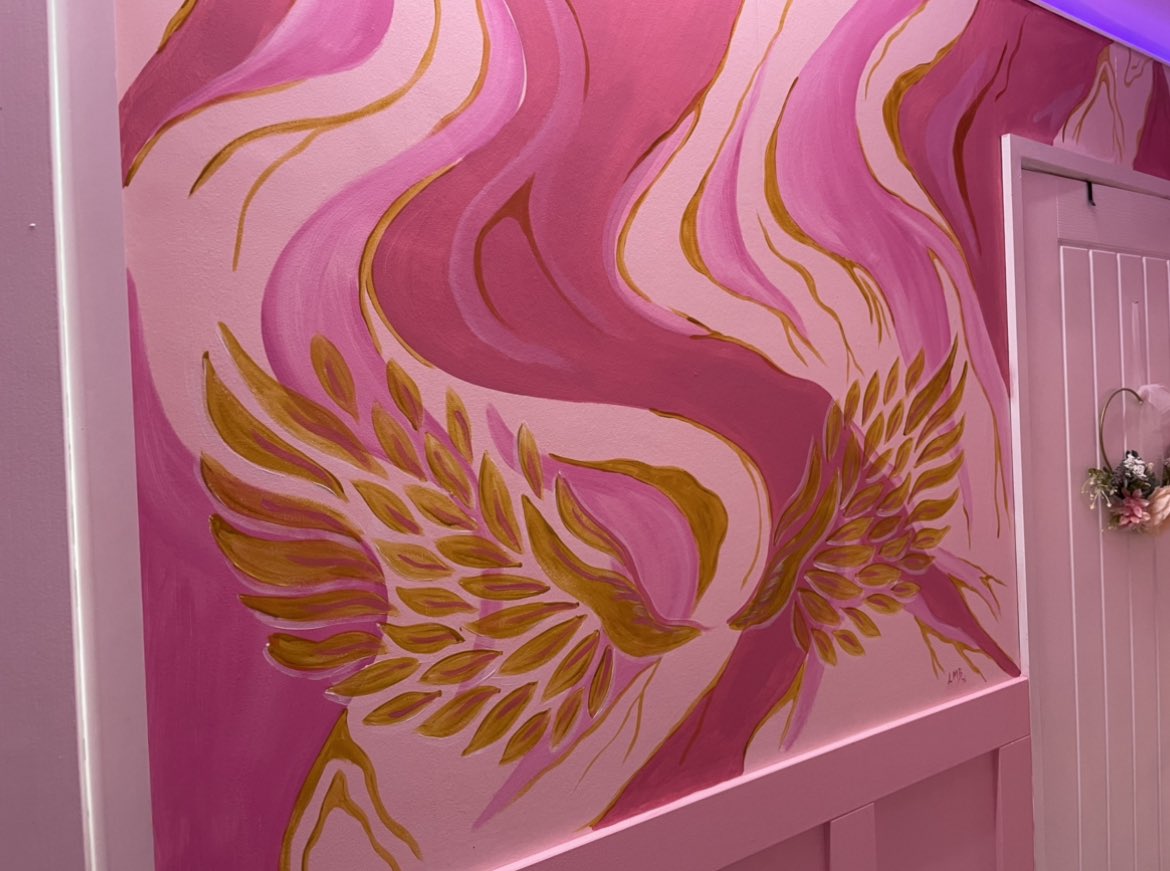 I’ve some amazing clients and it’s always a pleasure to be asked back 💖
Loved marbling at the gorgeous Serenity Dollz Studio wigan today …. With wings!!! Who doesn’t LOVE angel wings??? !!!!
#SerenityDollzstudio