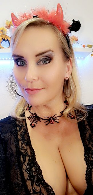 Schau mal auf https://t.co/YjJingksk8 wenn du mehr sehen magst Kisses Julia https://t.co/FiLJne74pc<a href="/tag/hot"class="tags"><span>#hot</span></a><a href="/tag/nude"class="tags"><span>#nude</span></a><a href="/tag/date"class="tags"><span>#date</span></a><a href="/tag/camgirl"class="tags"><span>#camgirl</span></a><a href="/tag/cam"class="tags"><span>#cam</span></a><a href="/tag/nackt"class="tags"><span>#nackt</span></a><a href="/tag/po"class="tags"><span>#po</span></a><a href="/tag/se"class="tags"><span>#se</span></a>