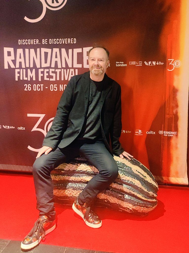 To quote Danny La Rue 'Oh, what a beauty, I've never seen one as big as that before. Such a lovely colour, nice and round and fat, I've never seen... a marrow quite as big as that!' 1st time on a marrow-themed red carpet @Raindance @MissJoHartley #swedecaroline