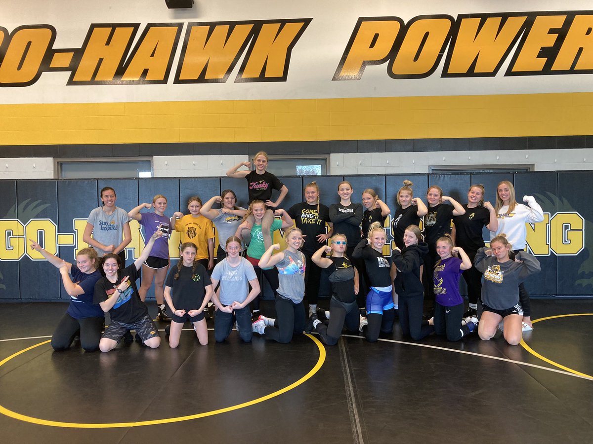 wsr_GIRLS_wr's tweet photo. @ighsauwrestling WAVERLY-SHELL ROCK #firstdayflex #iowagirl #dayone #girlswrestling https://t.co/KrhxwJyzP5