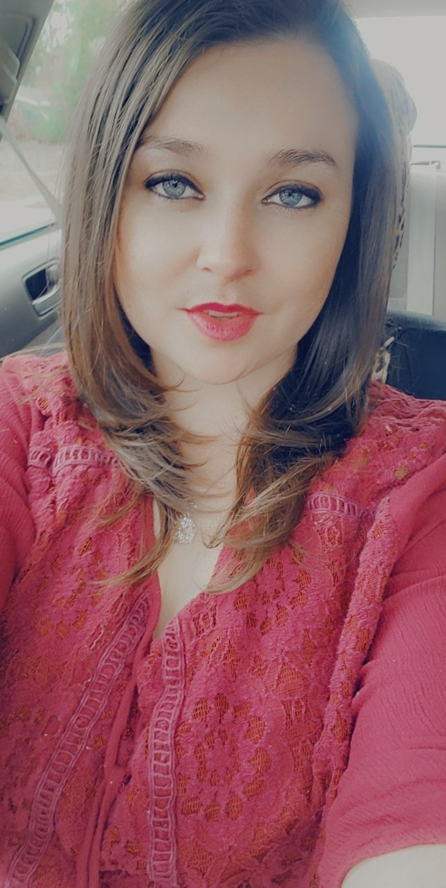 2 pic. I cut my own hair and I'm shockingly surprised at how much I love it! Happy Halloween, bitches! https://t.co/IEDHhQ1r5A