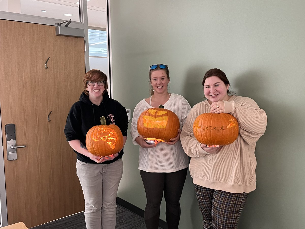 Pumpkin carving 🎃 ready to enter the <a href="/UVA_PFN/">UVA Neuroscience</a> pumpkin contest