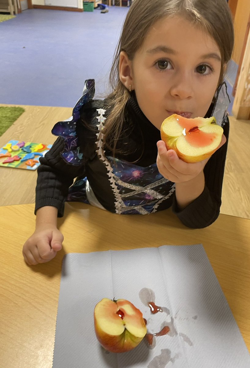 MrsLilleyVPS's tweet photo. Halloween fun this afternoon๐๐ป๐Dooking for apples๐๐ช Creating our own biscuits๐ชโฆโฆ.and of course making sure we ate them all up! Yum! ๐ #VPSfun @MissNForbes ๐๐ป https://t.co/E687DTzr7i