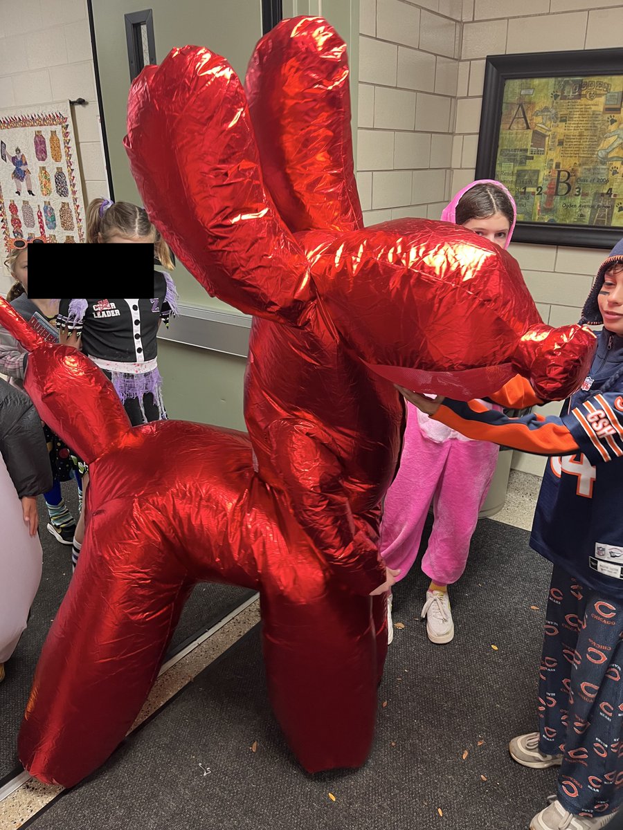 AvenueOgden's tweet photo. Ogden Panthers had a spooky Halloween today! Stay safe :) https://t.co/FdmSS2L6Wl