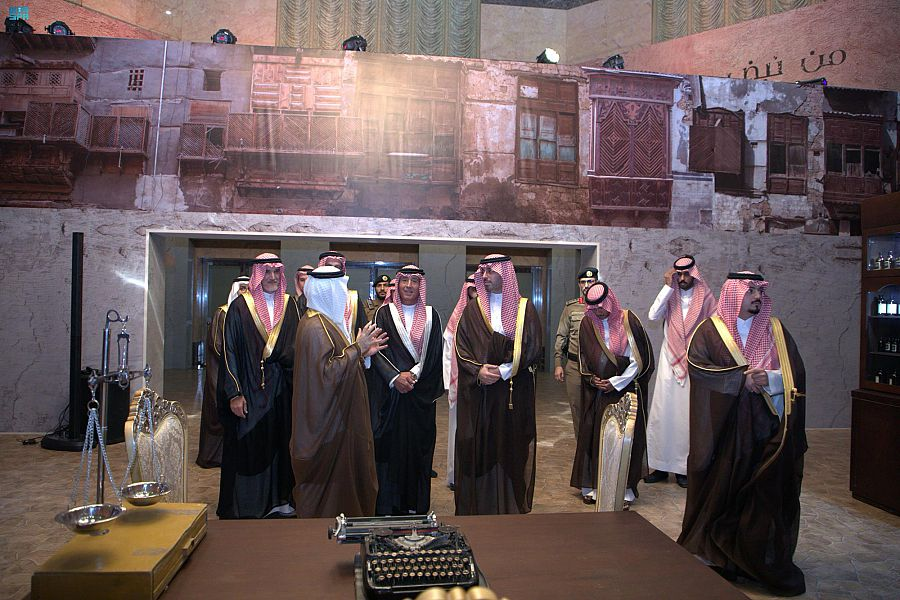 SPAregions's tweet photo. سموُّ الأمير سعود بن جلوي يرعى حفلَ مجموعة "تمر" بمناسبة 100 عام على تأسيسها.
https://t.co/xeOBlXmOmc
#واس_عام https://t.co/Wq4iwUuIAY