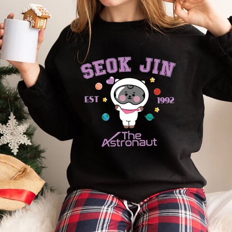 Acrivon's tweet photo. @pis3es @SeokjinOficial @BTS_twt 💳𝙄𝙛 𝙮𝙤𝙪 𝙖𝙧𝙚 𝙡𝙤𝙤𝙠𝙞𝙣𝙜 𝙛𝙤𝙧 𝙩𝙝𝙚 𝙤𝙧𝙞𝙜𝙞𝙣𝙖𝙡 𝙨𝙝𝙞𝙧𝙩
https://t.co/aisNCmH0jX https://t.co/P9bWa8ujWb