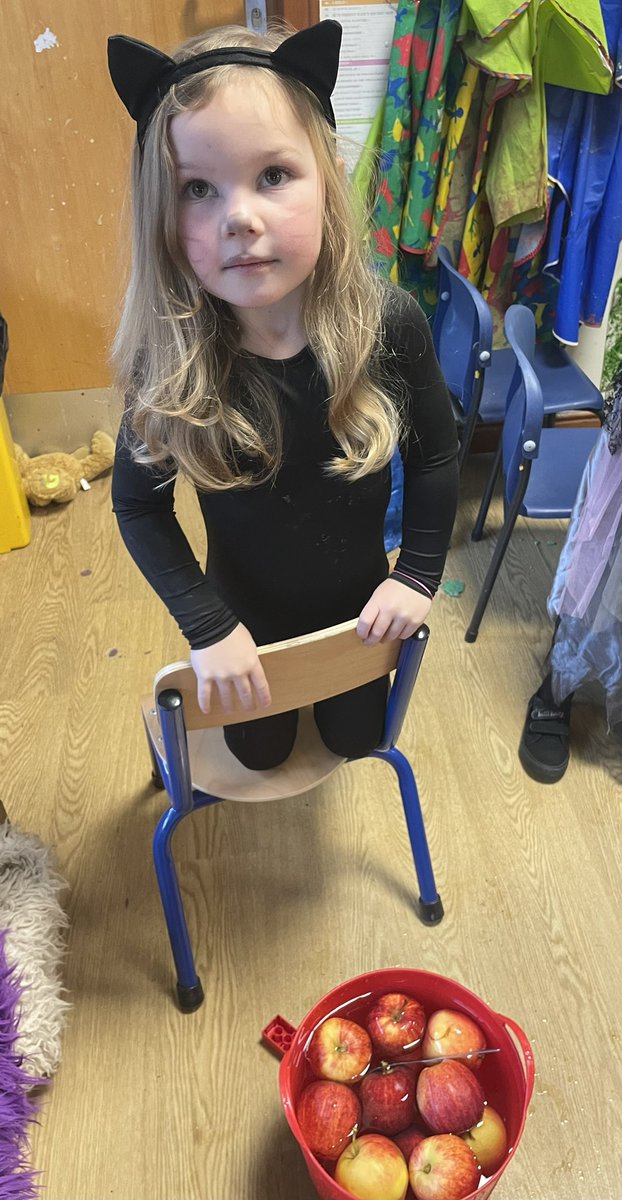 MrsLilleyVPS (@mrslilleyvps) on Twitter photo Halloween fun this afternoon๐๐ป๐Dooking for apples๐๐ช Creating our own biscuits๐ชโฆโฆ.and of course making sure we ate them all up! Yum! ๐ #VPSfun <a href="/MissNForbes/">๐๐ฒ๐ผ๐ผ ๐๐ธ๐ป๐ซ๐ฎ๐ผ</a> ๐๐ป Halloween fun this afternoon๐๐ป๐Dooking for apples๐๐ช Creating our own biscuits๐ชโฆโฆ.and of course making sure we ate them all up! Yum! ๐ #VPSfun <a href="/MissNForbes/">๐๐ฒ๐ผ๐ผ ๐๐ธ๐ป๐ซ๐ฎ๐ผ</a> ๐๐ป