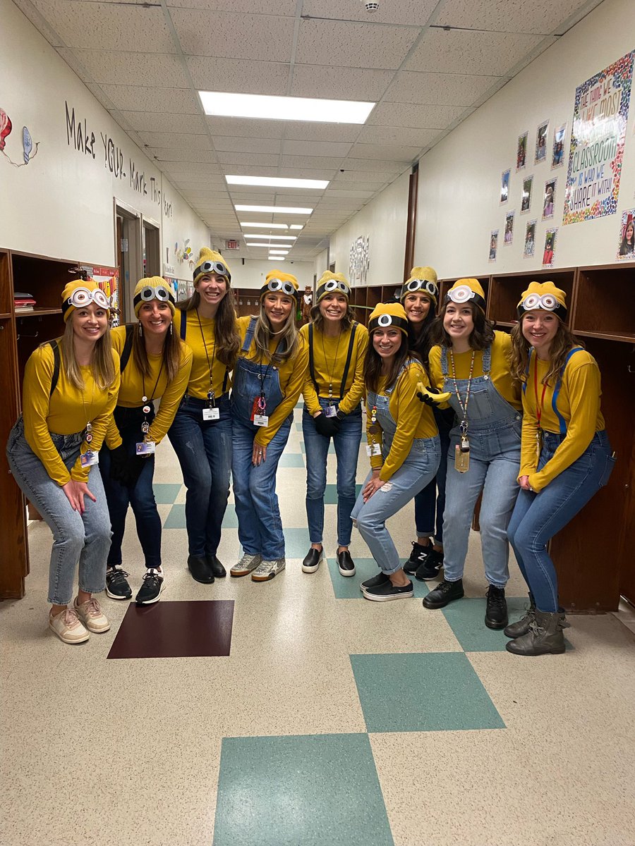sdawson202's tweet photo. We go bananas for our 3rd graders! 🍌🎃💛 @NSFairport @FCSDtweets #Halloween #LuckiestTeachers https://t.co/aIysHWurz3
