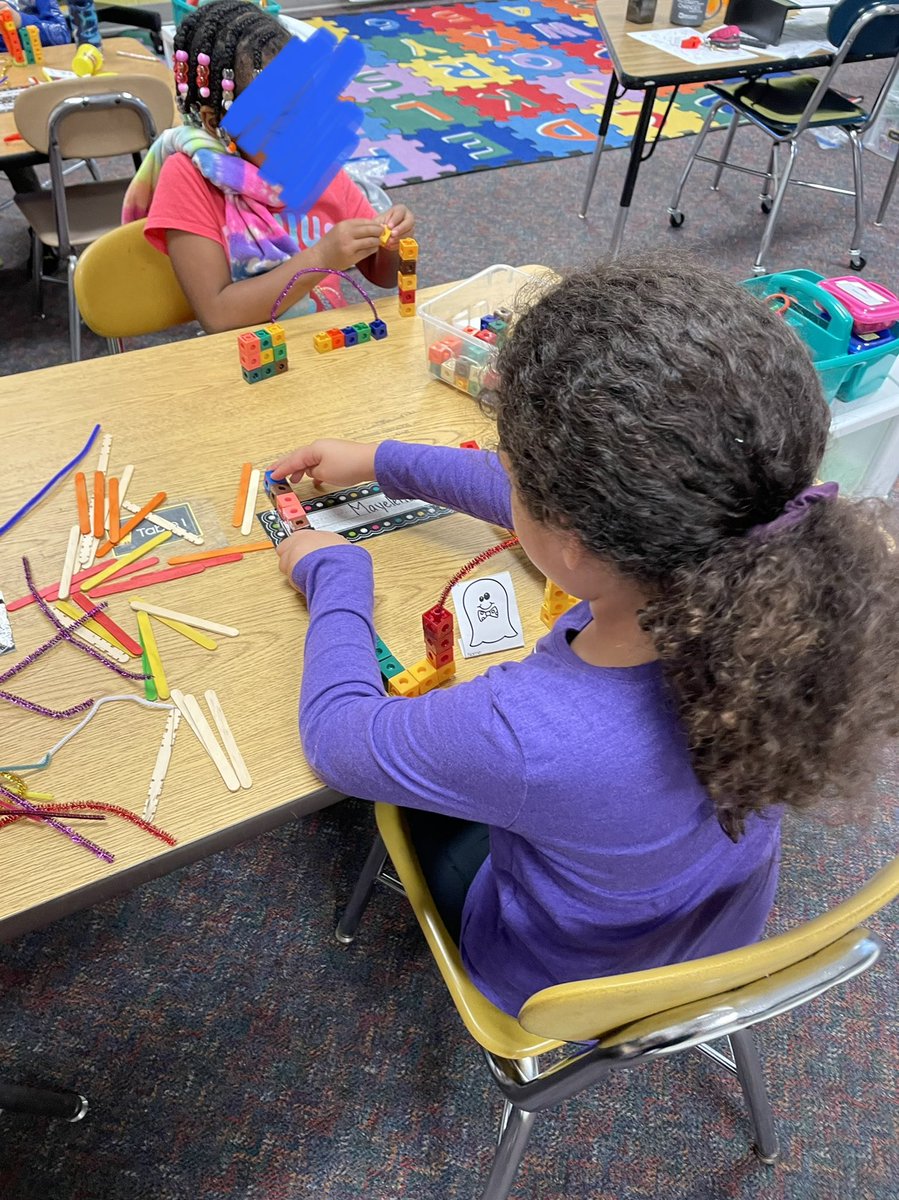 STEM challenge for Halloween…build a house to keep the ghost in. <a href="/WFEPrincipal/">WFEPrincipal</a> @STEM_WCPSS