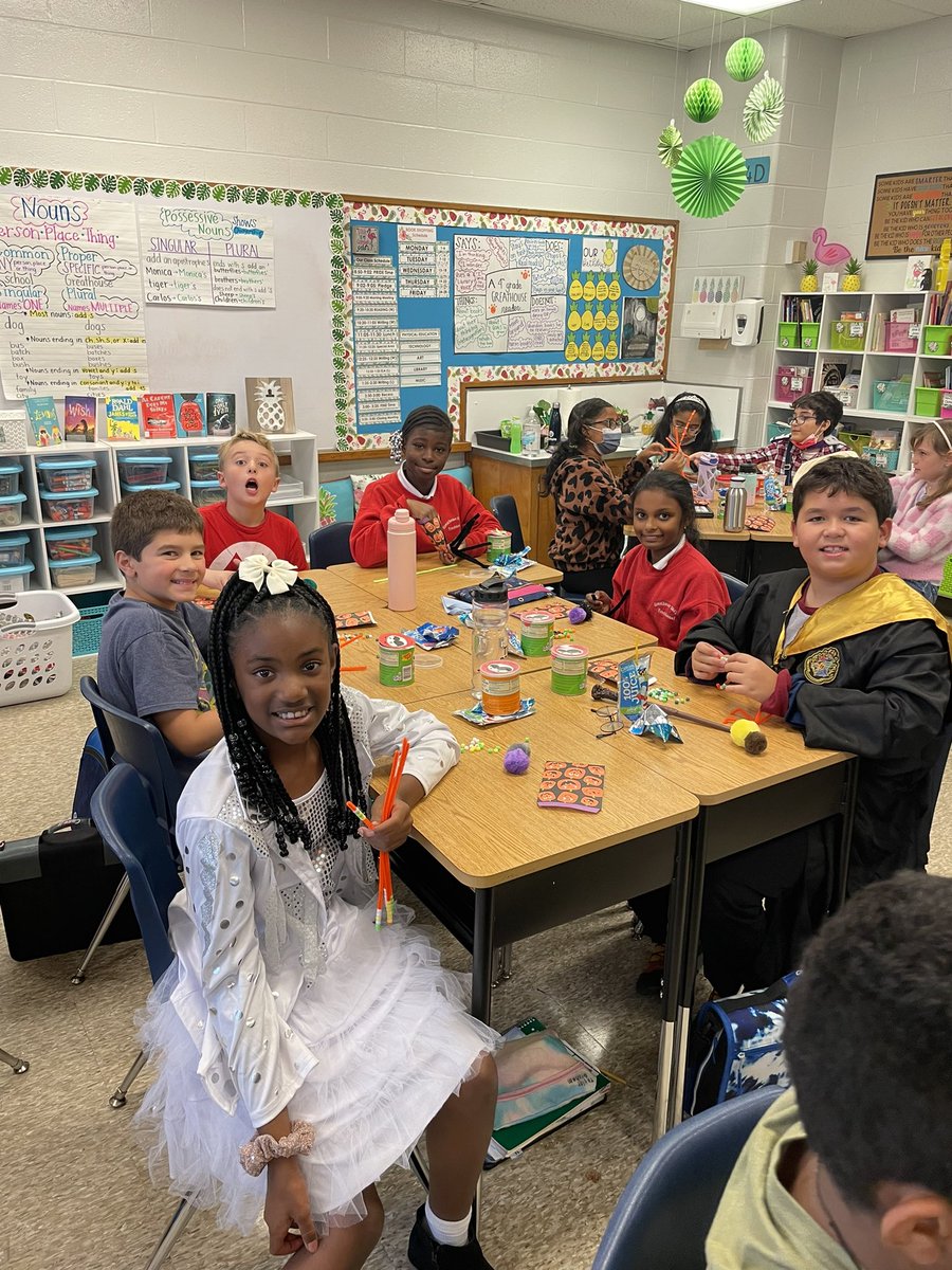 MsWeiter's tweet photo. #FallCelebration was a blast today! #ghlionpride https://t.co/cyHKSnZXrD