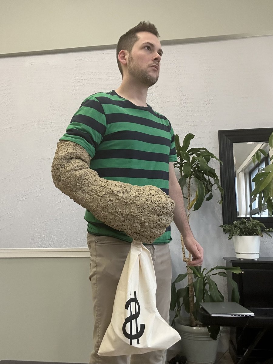 jordanleven's tweet photo. Halloween 2022: Sandman 🎃 https://t.co/sYhAxxCPFb