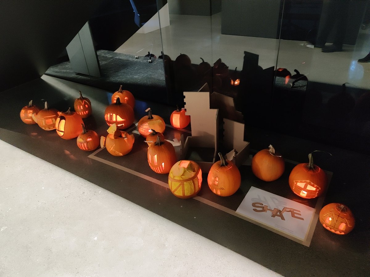 shapearch_'s tweet image. Happy Halloween! We tried our hand at pumpkin carving, but with the added challenge of an architectural twist for our designs. For everyone celebrating or attending festivities, have a safe and fun night.🎃
#shapearchitecture #shapearch