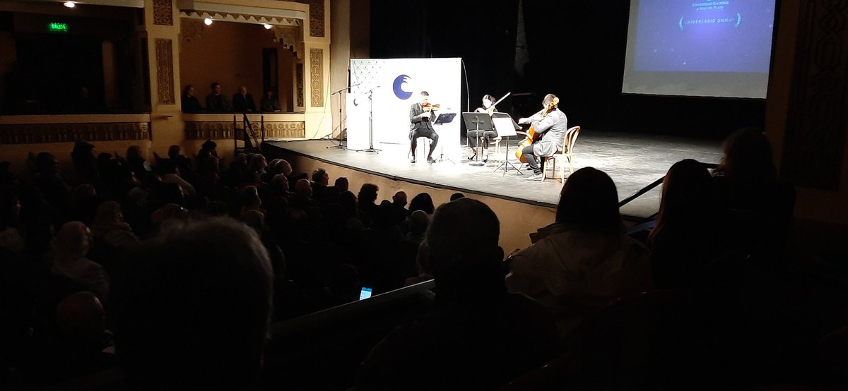 Aniversario de la <a href="/unmdp/">Universidad Nacional de Mar del Plata</a> El cuarteto de cuerdas haciéndonos deleitar con su música. Una fiesta emotiva. Gracias!!!