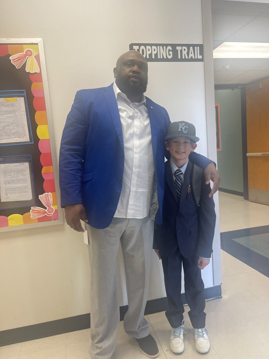 It’s Making Money Monday!#toppingbulldogs