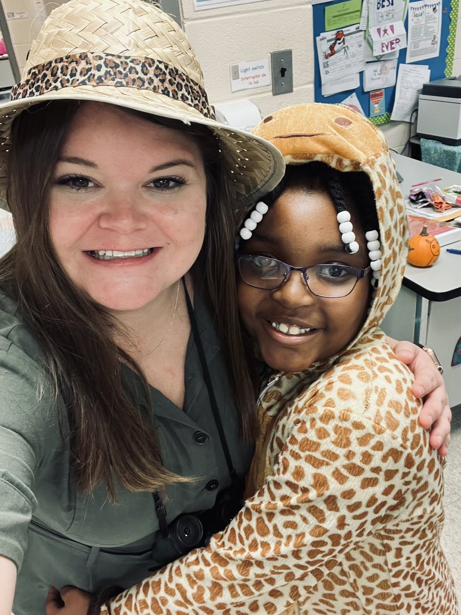 MsLawrenceMPS's tweet photo. We are WILD about learning!It was a fun day in 3rd grade celebrating Halloween with a safari theme! https://t.co/trCKfRbel3