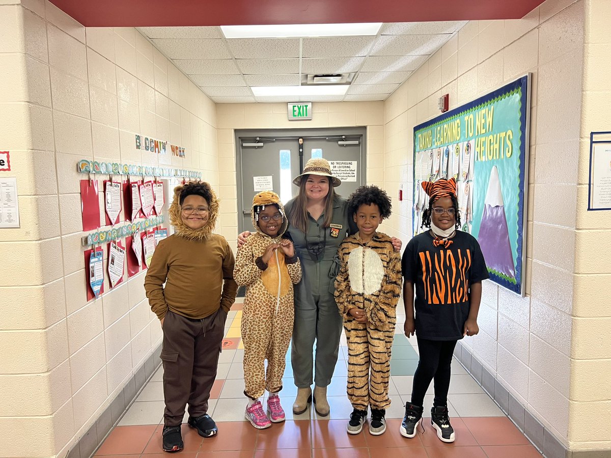 MsLawrenceMPS's tweet photo. We are WILD about learning!It was a fun day in 3rd grade celebrating Halloween with a safari theme! https://t.co/trCKfRbel3