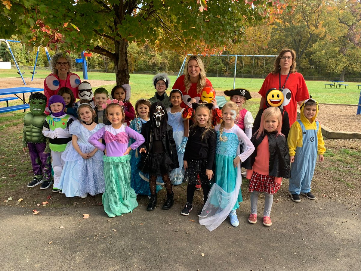 Miss Seliga tweet media