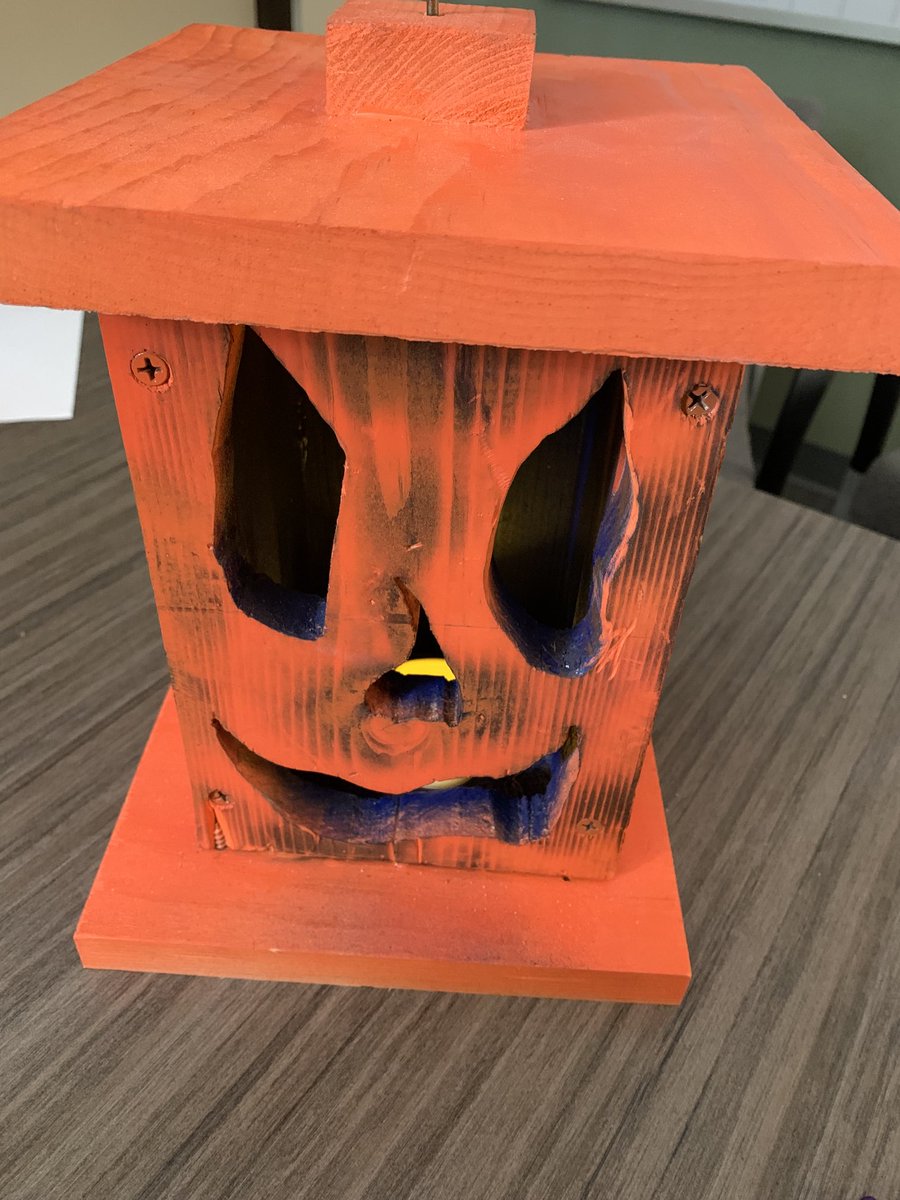 Happy Halloween ⁦<a href="/IDEACenterHS/">IDEA Center HS</a>⁩! Thank you to Construction for my new lantern! And great job ASB with our Halloween Carnival 🎃 at lunch!