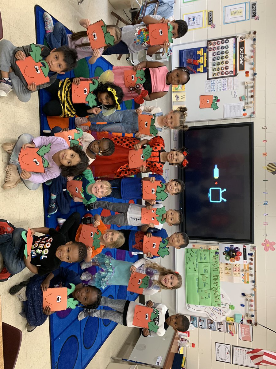 JMoes_Class's tweet image. Book character day! Love seeing these characters come to life 🥰 @ClarkCreekSTEM @K_SmithCCSD