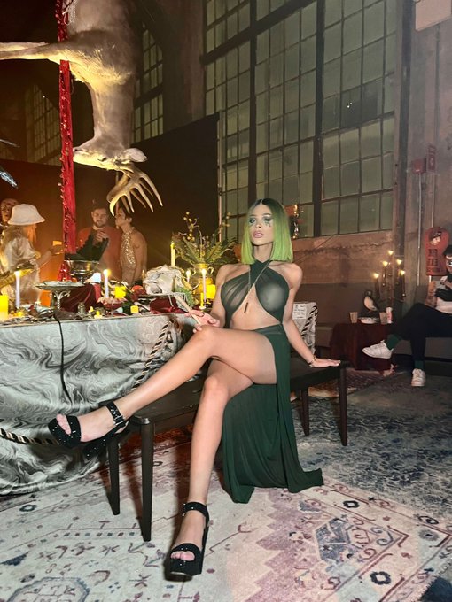 Happy Halloween 💚 https://t.co/2GFP5ECudN<a href="/tag/tgirls"class="tags"><span>#tgirls</span></a><a href="/tag/tgirlcum"class="tags"><span>#tgirlcum</span></a><a href="/tag/onlyfans"class="tags"><span>#onlyfans</span></a>