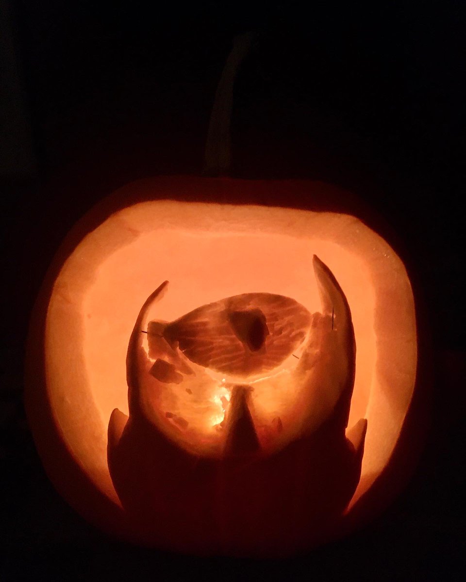 NastasyaParker's tweet photo. The jack o’lantern I carved this year #Halloween #onedoesnotsimply #LOTR #pumpkin https://t.co/UTZCTJQyjH